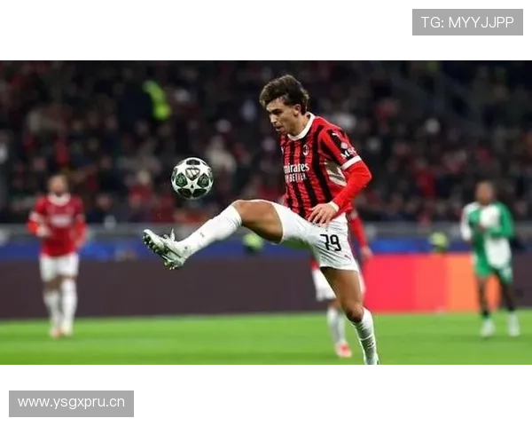 AC米兰边路过度依赖莱奥，隐患已逐步反映在攻防稳定性中